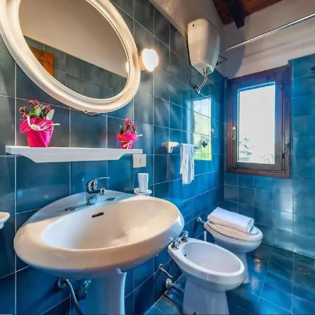 Holiday home Appealing Near The Sea *