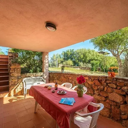 Holiday home Appealing Near The Sea